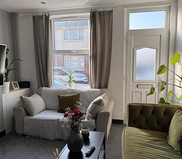 2 Bedroom House To Rent In Nelson Street, Whittington Moor, S41