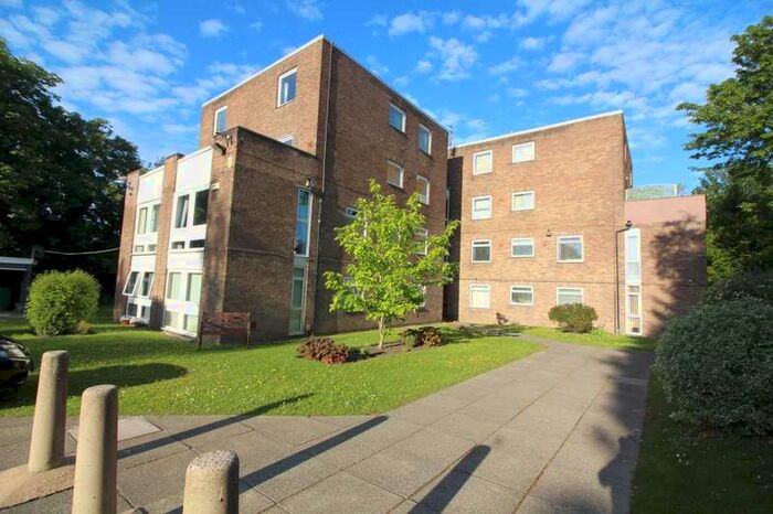 1 Bedroom Apartment To Rent In Appleby Gardens, Manchester Road, Bury, BL9