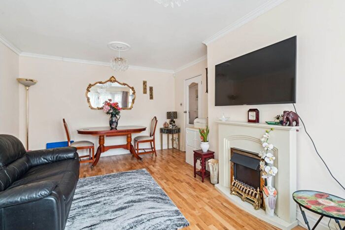 2 Bedroom Semi-Detached Bungalow For Sale In Milner Close, Garston, WD25