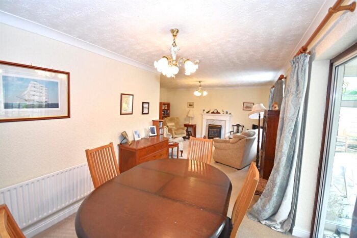 3 Bedroom Detached Bungalow For Sale In Drummond Way, Macclesfield, SK10