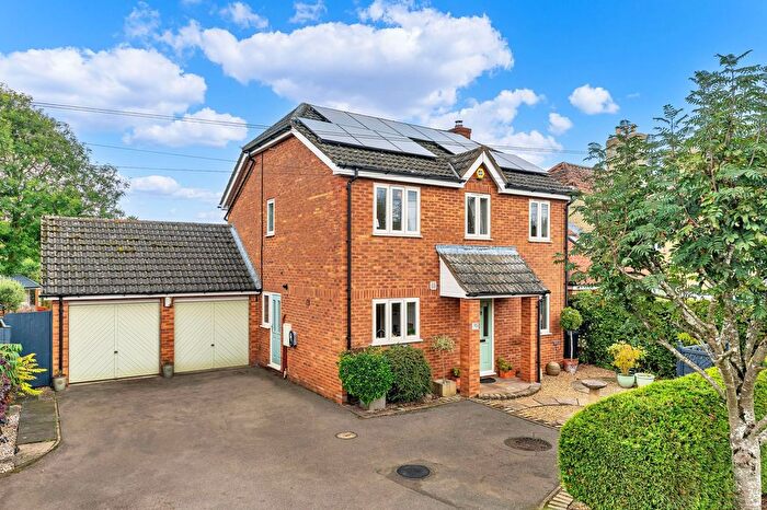 4 Bedroom Detached House For Sale In East Hatley, Cambridgeshire, SG19