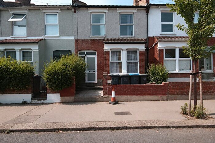 3 Bedroom Terraced House To Rent In Waverley Road, South Norwood, SE25