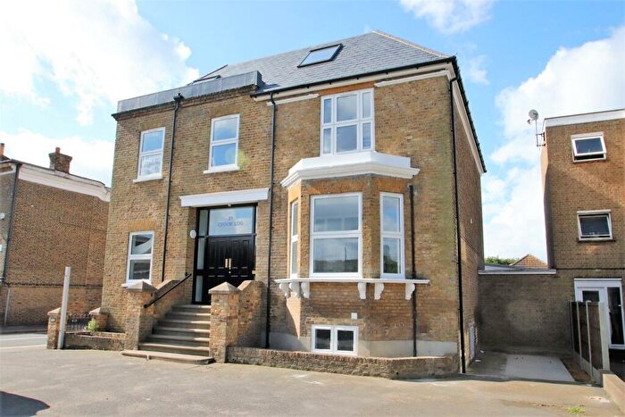 Flat To Rent In Crook Log, Bexleyheath, DA6