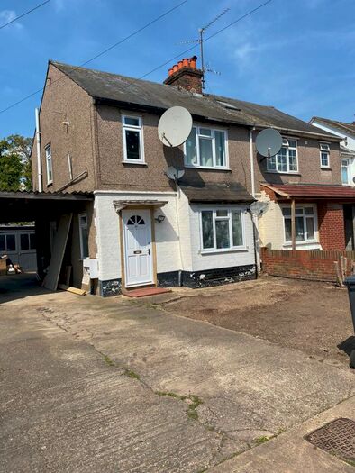 1 Bedroom Flat To Rent In Fleetwood Road, Slough, SL2