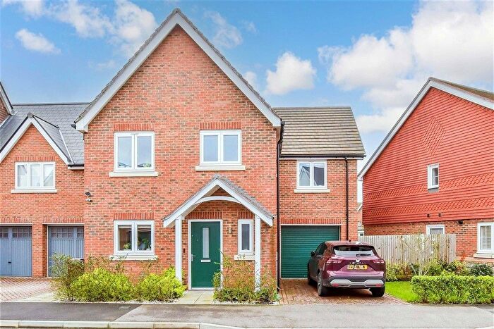 4 Bedroom Detached House For Sale In Seymour Drive, Marden, Marden, Kent, TN12