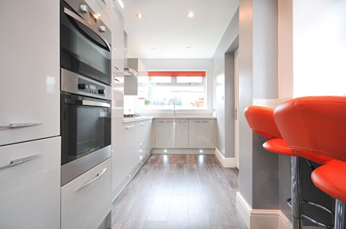 3 Bedroom Town House For Sale In Ashbourne Avenue, Cheadle, SK8