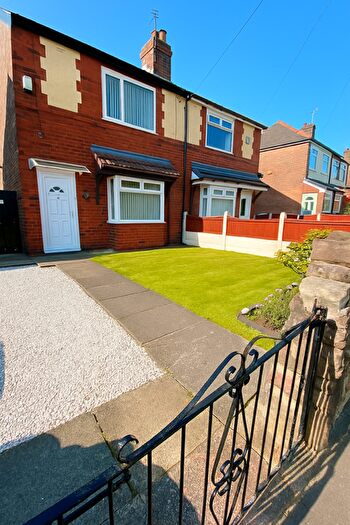 3 Bedroom Semi-Detached House To Rent In Cross Lane, Whiston, Prescot, L35