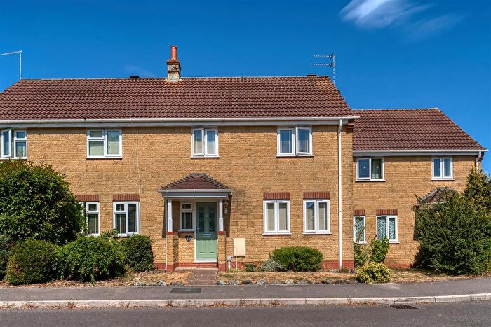 3 Bedroom Terraced House For Sale In Church View, Gillingham, SP8