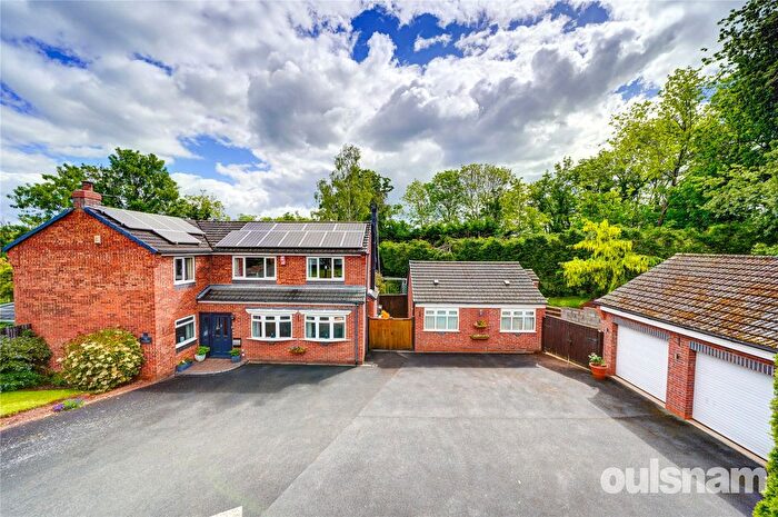 5 Bedroom Detached House For Sale In Hanbury Road, Droitwich, Worcestershire, WR9
