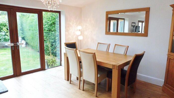4 Bedroom Detached House For Sale In Quarry Hill Road, Rotherham, S63
