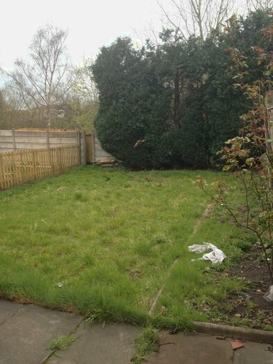 5 Bedroom Semi-Detached House To Rent In Leeshall Crescent, Fallowfield, M14