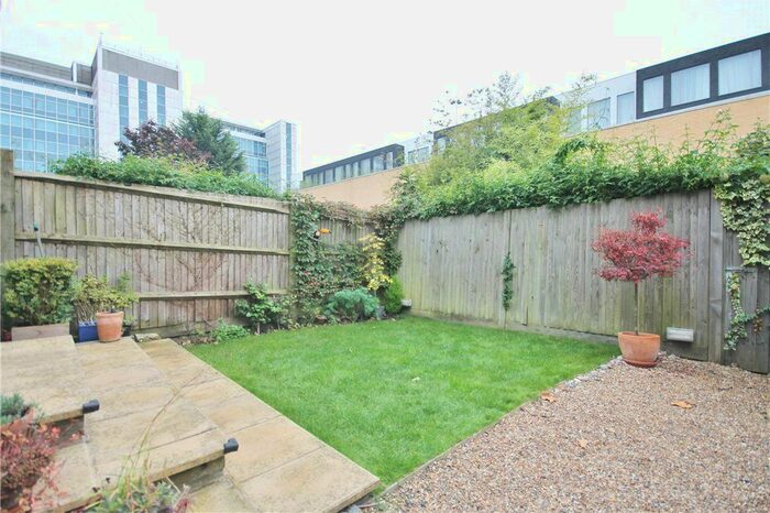 2 Bedroom Flat To Rent In Thorney Hedge Road, Chiswick, London, W4