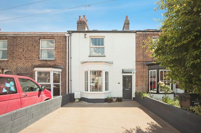 2 Bedroom Terraced House For Sale In Alma Street, Taunton, TA1