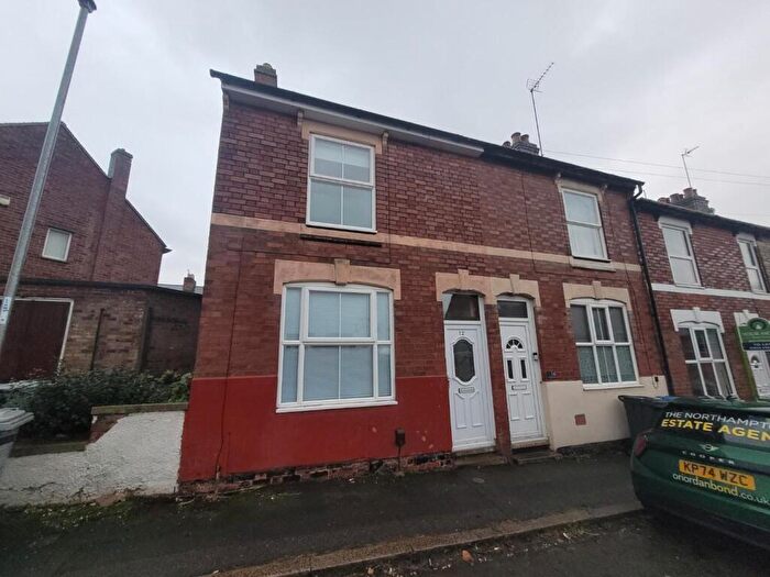 2 Bedroom End Of Terrace House To Rent In Spencer Street, Kettering, NN16