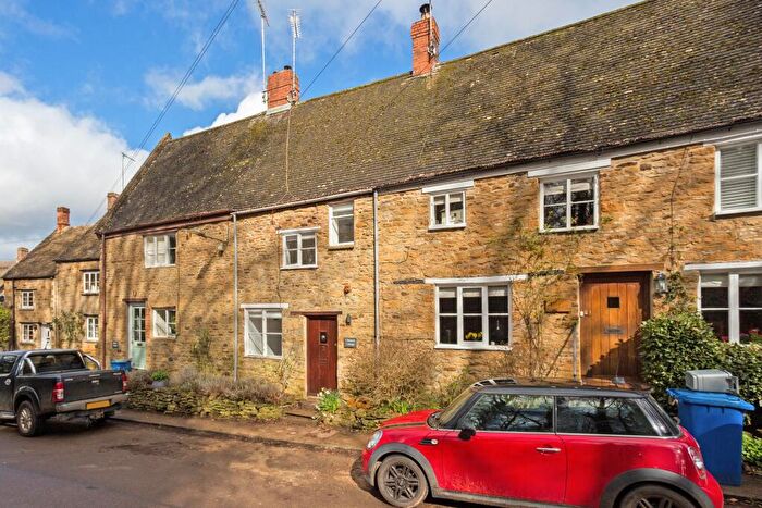 1 Bedroom Terraced House For Sale In Main Street, Sibford Ferris, OX15