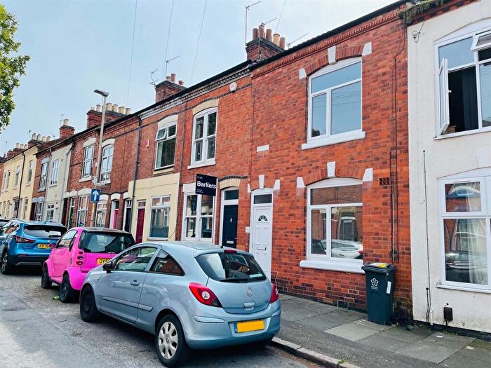 2 Bedroom House To Rent In Avenue Road Extension, Leicester, LE2