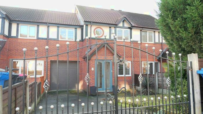 3 Bedroom Semi-Detached House To Rent In Townsend Road, Manchester, M27