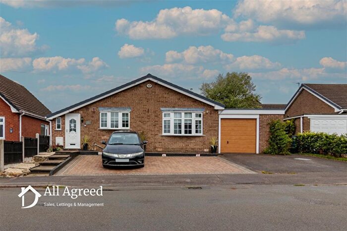 2 Bedroom Bungalow For Sale In Maple Avenue, Ripley, DE5