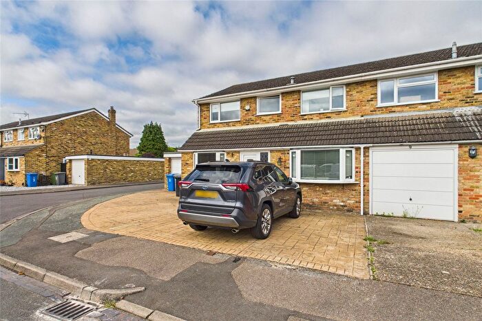 4 Bedroom Semi-Detached House To Rent In Farmers Close, Maidenhead, Berkshire, SL6