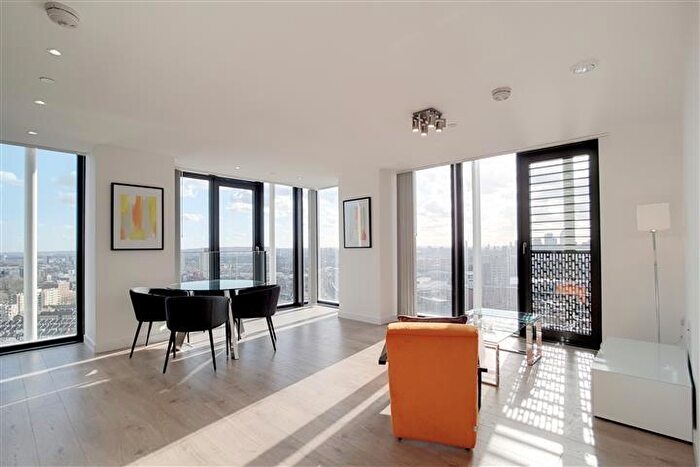 2 Bedroom Apartment To Rent In Great Eastern Road London, E15
