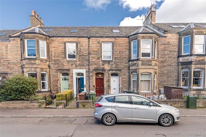3 Bedroom Flat For Sale In Ryehill Gardens, Edinburgh, EH6
