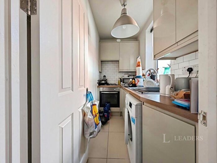 2 Bedroom House To Rent In High Street, Epsom, KT19