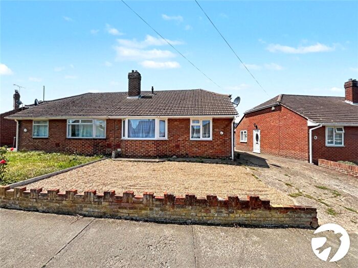 2 Bedroom Bungalow For Sale In Windmill Road, Sittingbourne, Kent, ME10