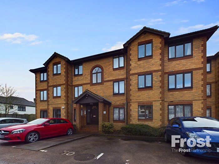 1 Bedroom Flat To Rent In Kinnaird Close, Slough, Berkshire, SL1