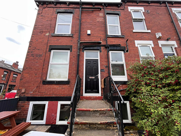 4 Bedroom End Of Terrace House To Rent In Lumley Terrace, Leeds, West Yorkshire, LS4