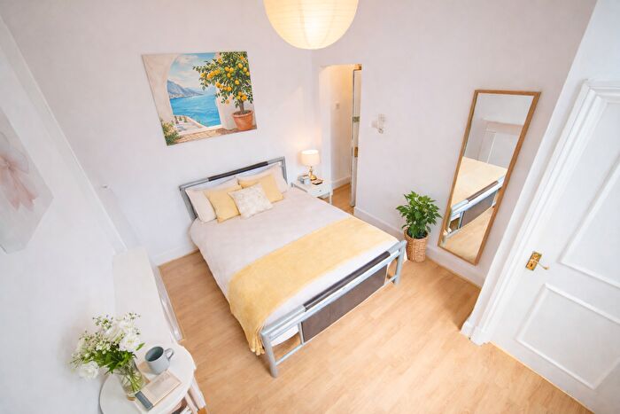 Studio To Rent In Oakley Street, London, SW3