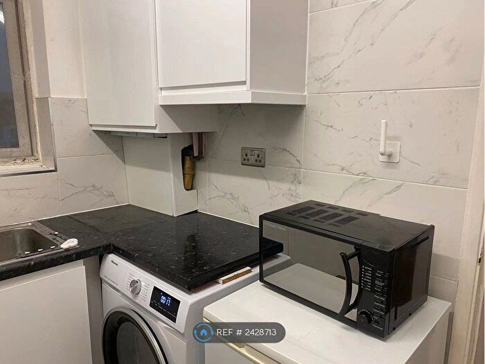 4 Bedroom Terraced House To Rent In Guildford Park Avenue, Guildford, GU2