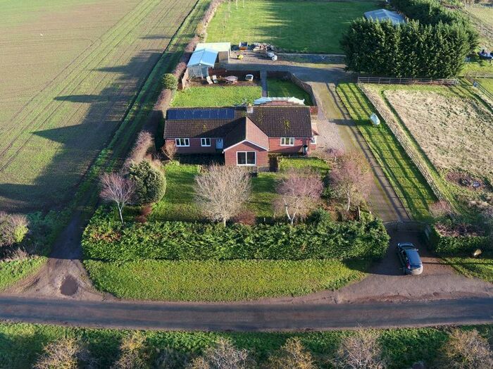 4 Bedroom Detached Bungalow For Sale In Carr Lane, East Heslerton, Malton, YO17