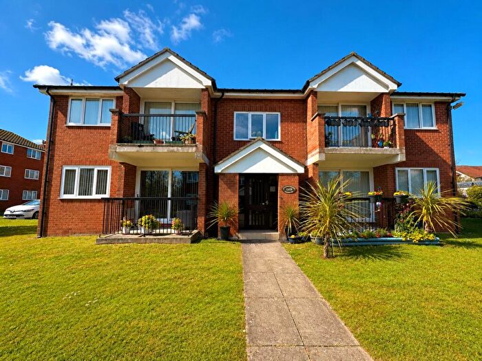 2 Bedroom Apartment For Sale In Shore Road, Ainsdale, Southport, Merseyside, PR8