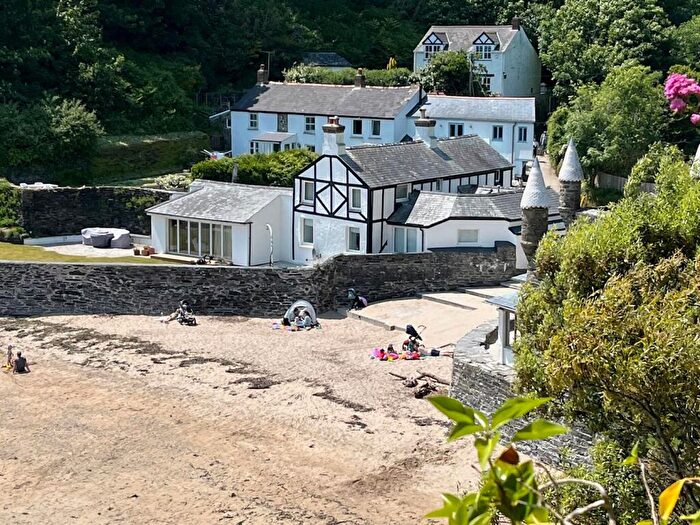 3 Bedroom Character Property For Sale In St. Catherines Cove, Fowey, PL23