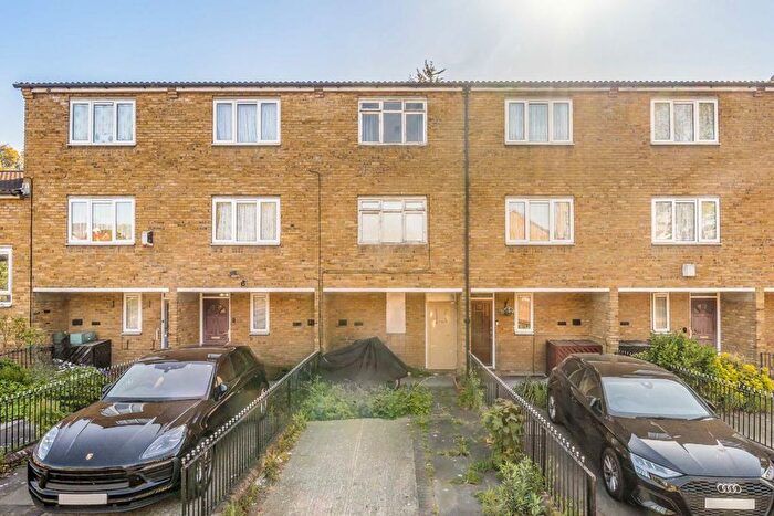 4 Bedroom Terraced House For Sale In Mandela Street, Oval, SW9