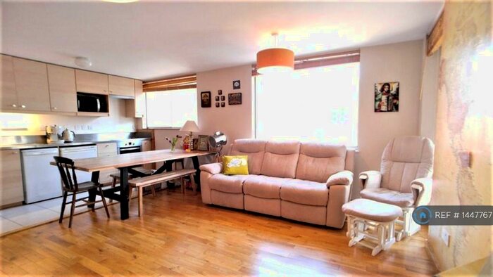 2 Bedroom Flat To Rent In Shire House, London, EC1Y