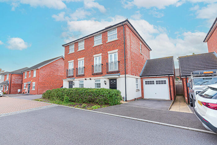 3 Bedroom Town House For Sale In Skates Drive Wokingham, RG41