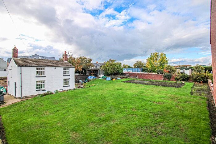 2 Bedroom Cottage For Sale In School Street, Great Houghton, Barnsley, S72