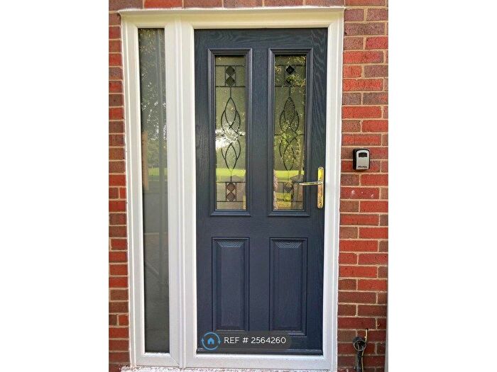 2 Bedroom Flat To Rent In Alexandra Road, Newcastle Under Lyme, ST5