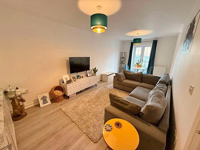 1 Bedroom Flat For Sale In Moneta Rise, Leighton Buzzard, LU7