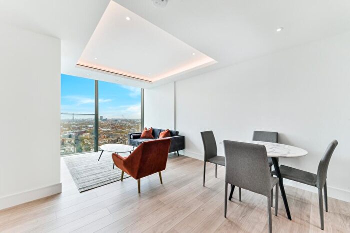 2 Bedroom Apartment To Rent In Carrara Tower, City Road, Islington, EC1V