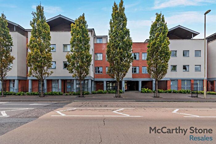 1 Bedroom Apartment For Sale In Lady Susan Court, New Road, Basingstoke A One Bedroom Second Floor Retirement Apartment, RG21