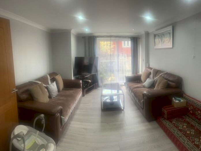 1 Bedroom Flat To Rent In Rhydypenau Road, Cardiff, CF23