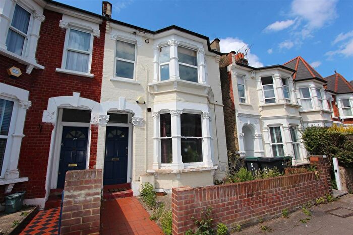 1 Bedroom Flat To Rent In Falkland Road, Hornsey, N8
