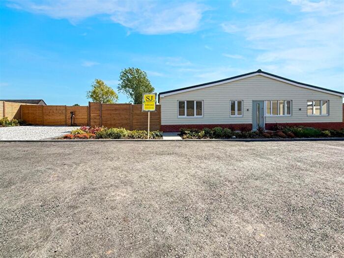 2 Bedroom Detached Bungalow For Sale In Lower Burnham Road, Latchingdon, Chelmsford, CM3