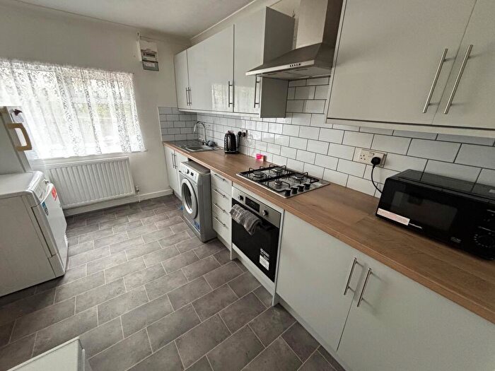 3 Bedroom House To Rent In Abbotsfield, MK6