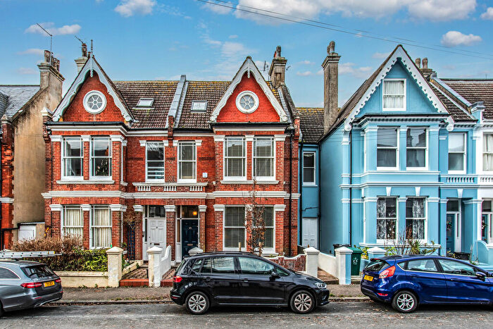 5 Bedroom Semi Detached House For Sale In Lancaster Road, Brighton, BN1