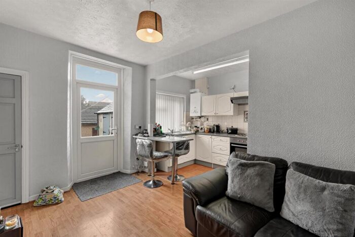 3 Bedroom Terraced House For Sale In King Street, Pontypool, NP4
