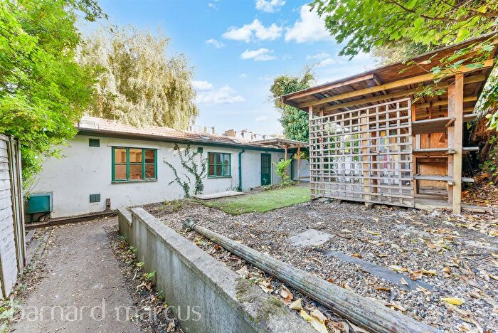 2 Bedroom Detached Bungalow For Sale In Malthouse Passage, Barnes, London, SW13