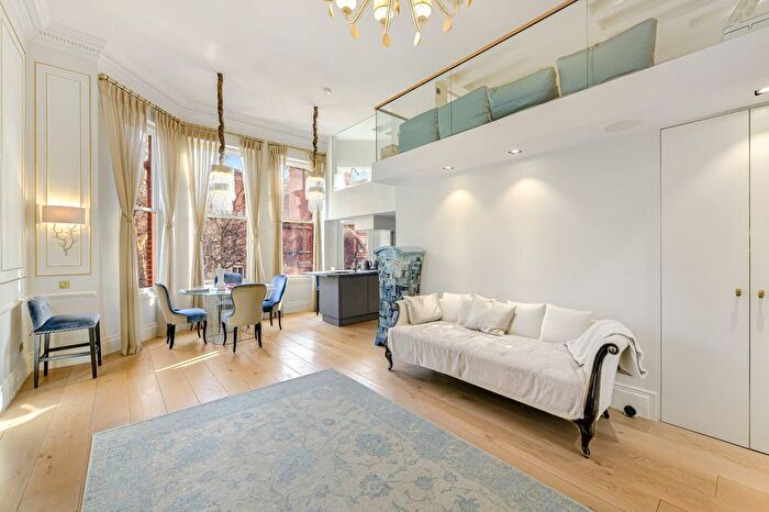 1 Bedroom Flat To Rent In Courtfield Road, South Kensington, SW7